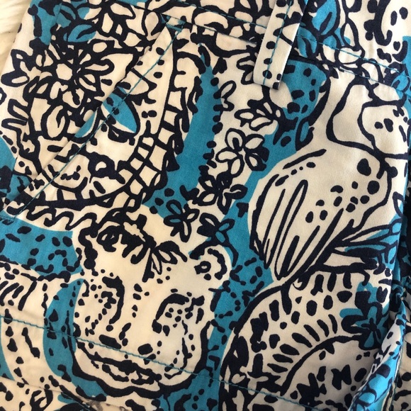 Lilly Pulitzer Walsh Short NWT - Picture 3 of 4